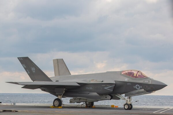 171210-N-SA173-0013.jpg
