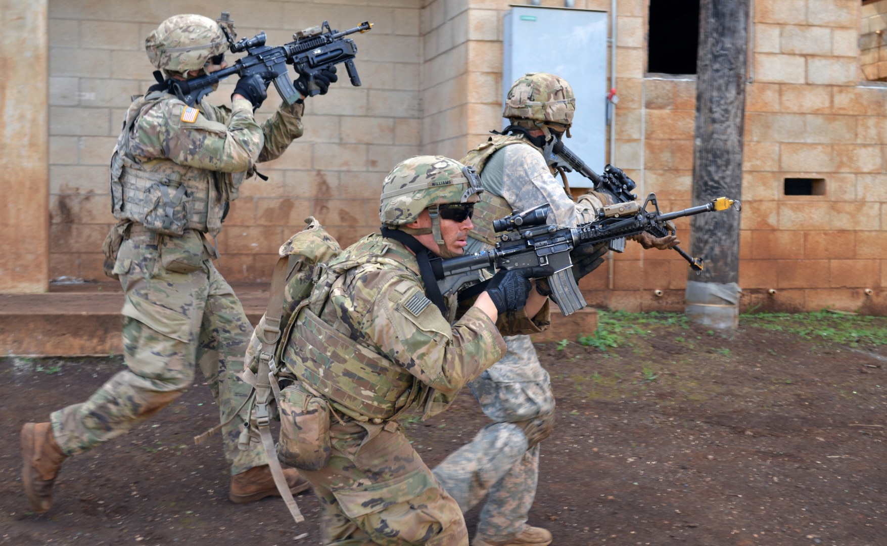 'Cacti' clears the room during squad live fire