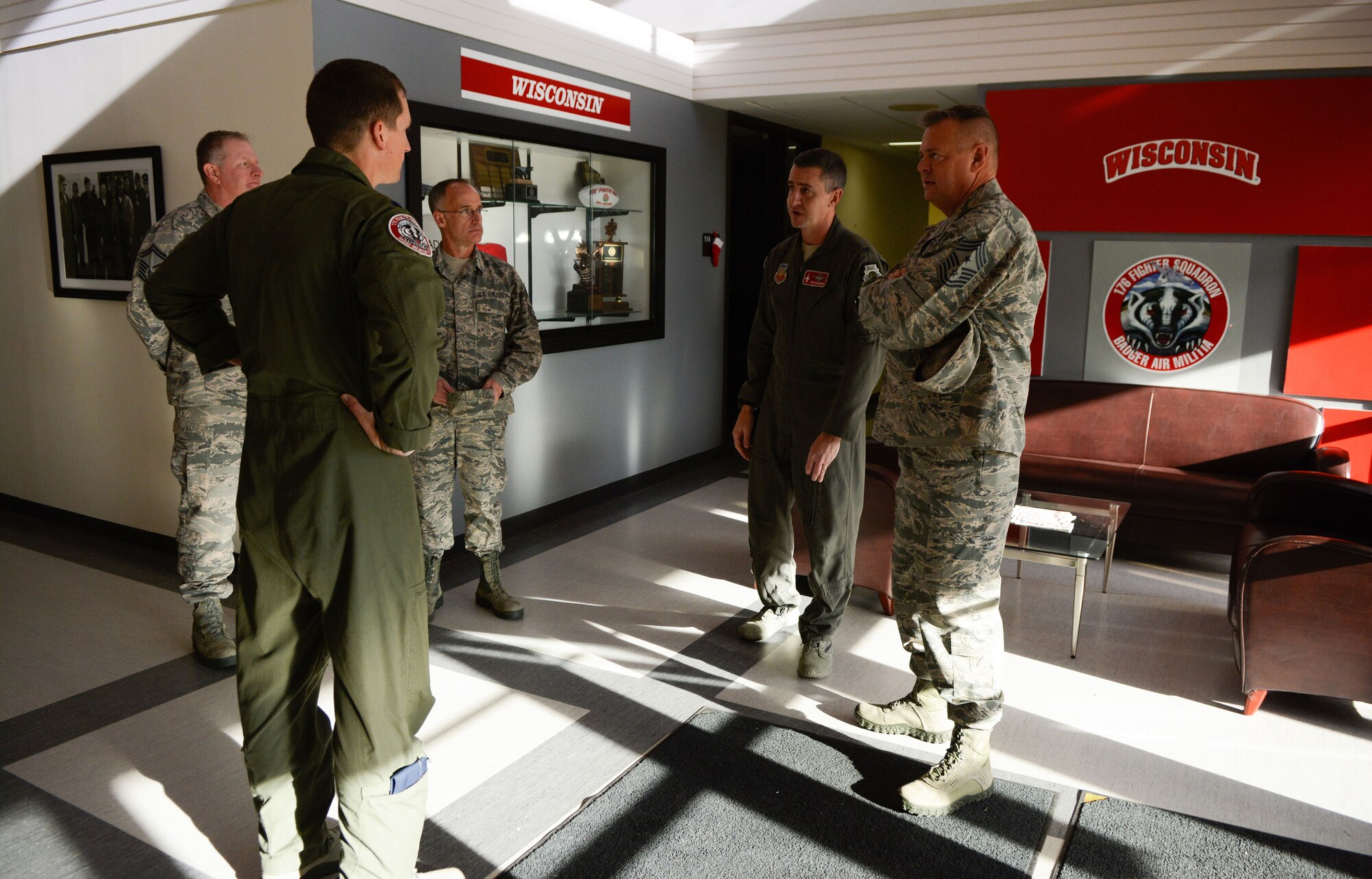 Chief Master Sgt. Richard D. King, 1st Air Force command chief, met with Airmen with the 115th Fighter Wing at the 115th FW in Madison, Wis., Dec. 3, 2017. King came to the wing to speak with Airmen and to discover what they need to accomplish their jobs more effectively. He also spent time thanking Airmen for their achievements, including temporary deployments helping those suffering from recent hurricane damage. (Air National Guard photo by Tech. Sgt. Andrea F. Rhode)