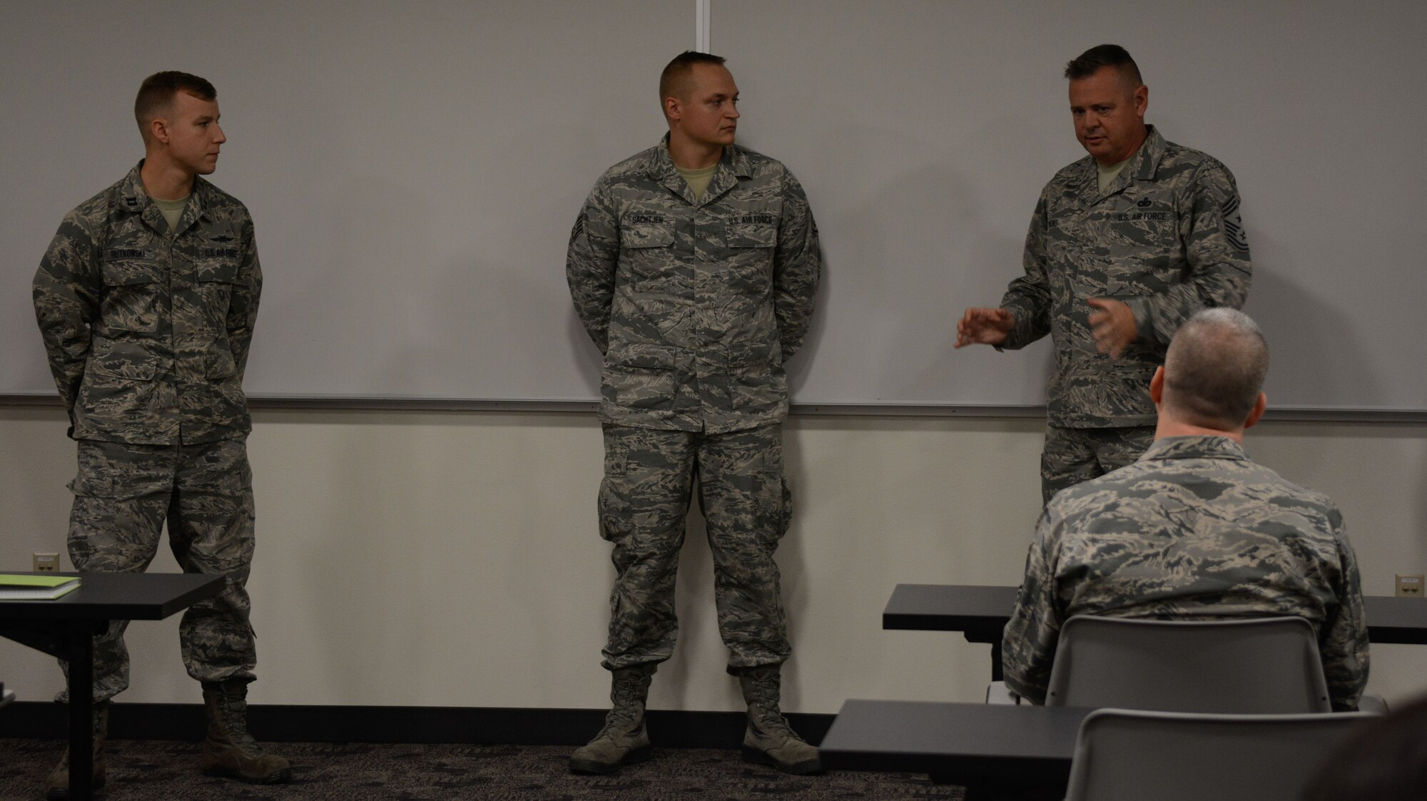 Chief Master Sgt. Richard D. King, 1st Air Force command chief, met with Airmen with the 115th Fighter Wing at the 115th FW in Madison, Wis., Dec. 3, 2017. King came to the wing to speak with Airmen and to discover what they need to accomplish their jobs more effectively. He also spent time thanking Airmen for their achievements, including temporary deployments helping those suffering from recent hurricane damage. (Air National Guard photo by Tech. Sgt. Andrea F. Rhode)