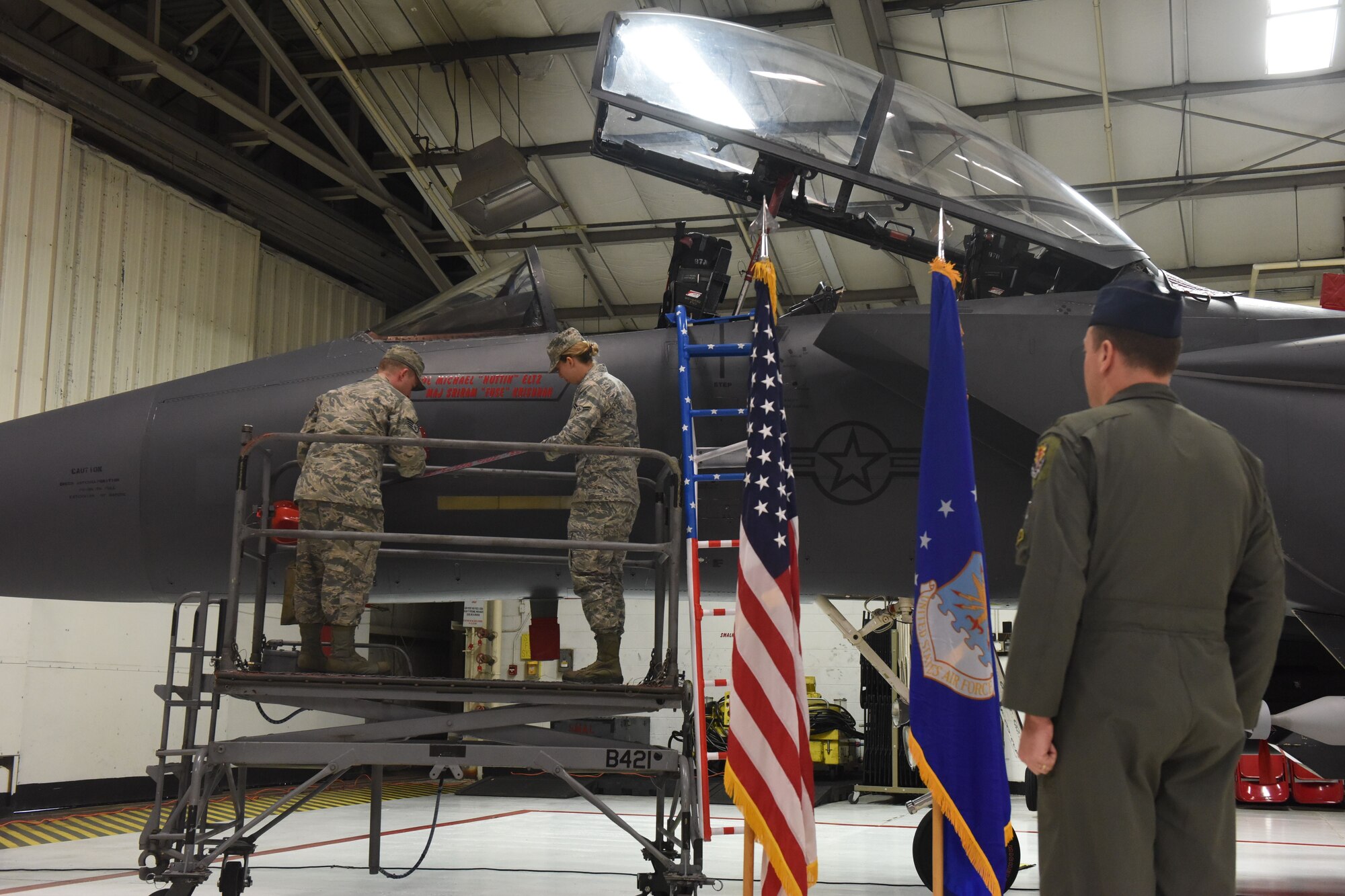 414th FG changes command