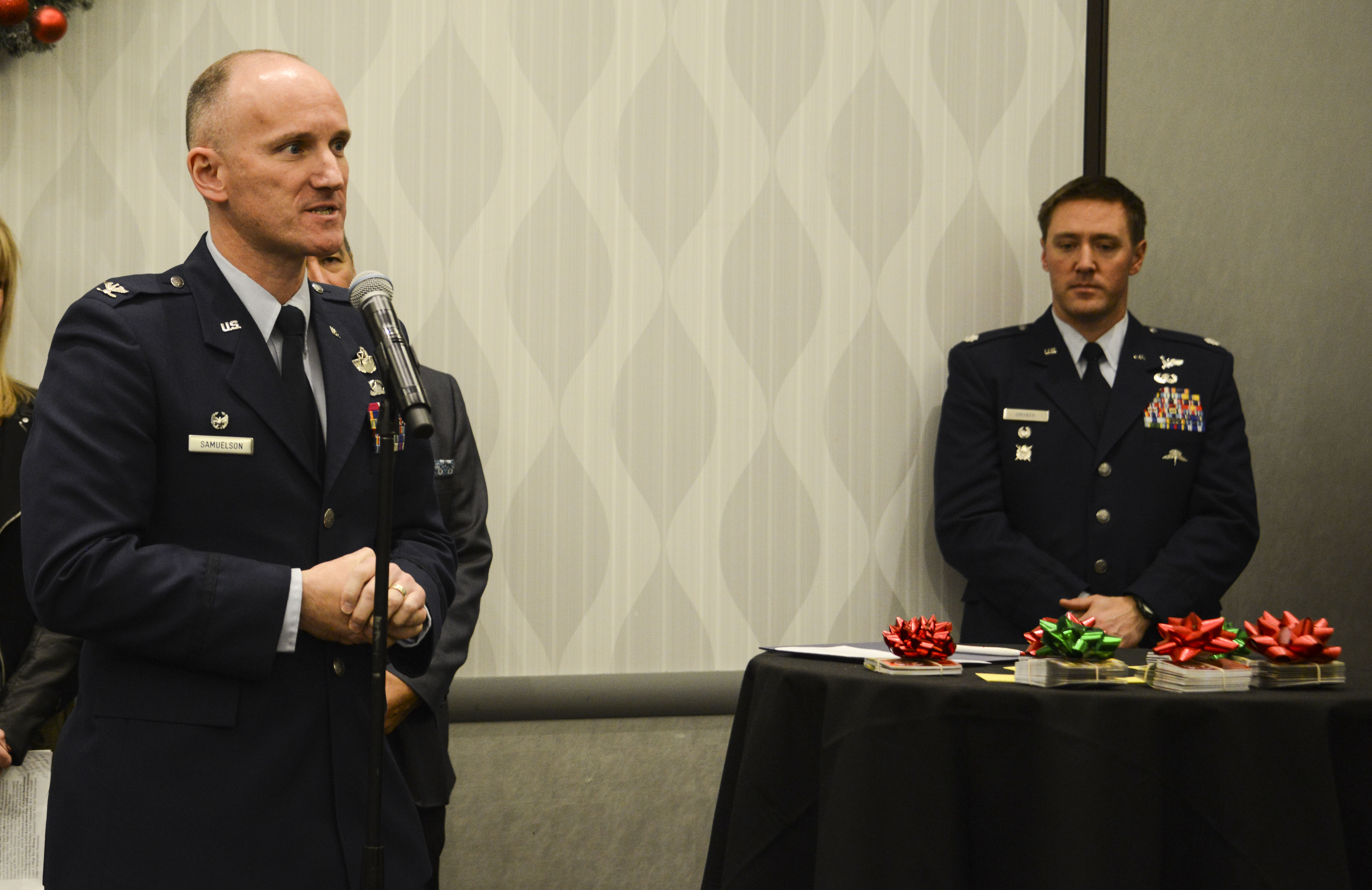 Operation Spokane Heroes donates to Fairchild Airmen > Fairchild Air