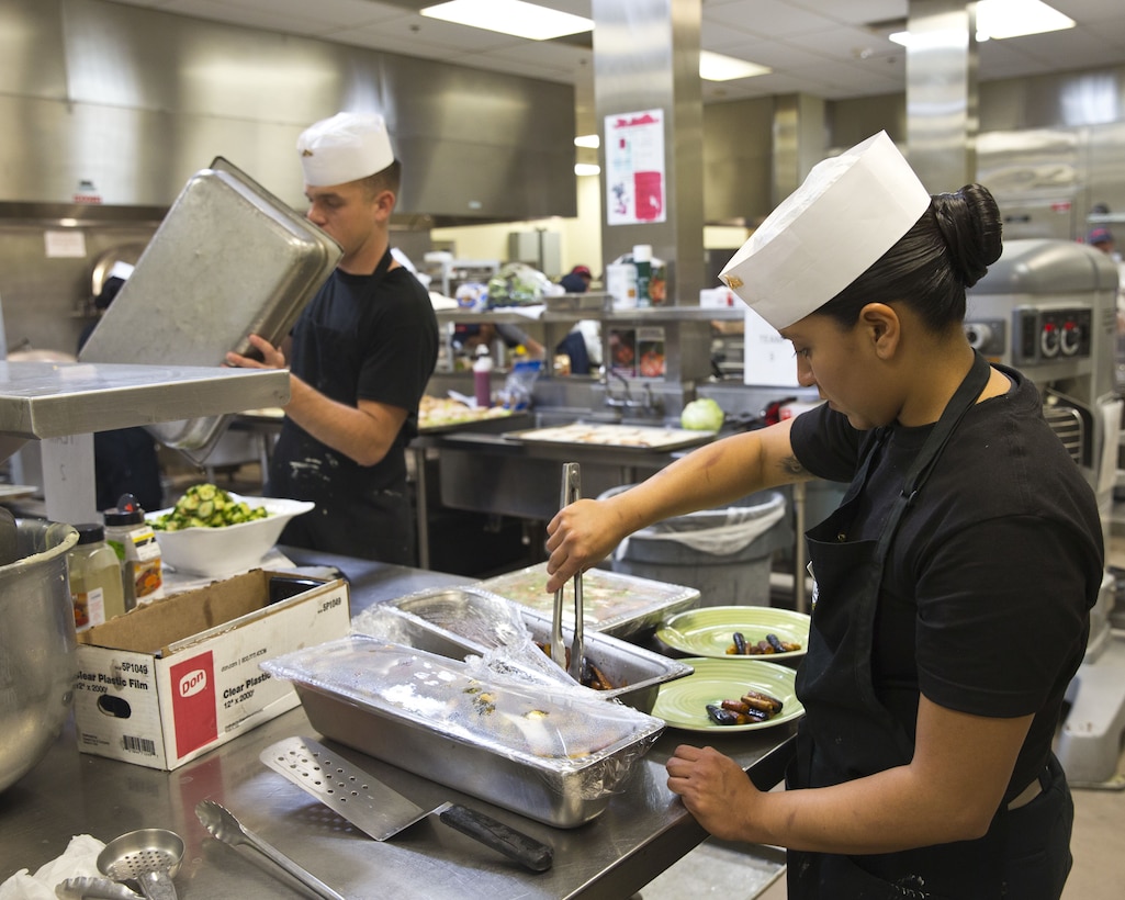 Camp Pendleton Hosts Culinary Team of the Quarter Competition