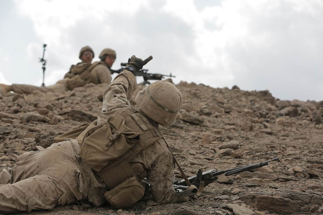 DJIBOUTI (Dec. 17, 2017) - U.S. Marines with the 15th Marine Expeditionary Unit receive targeting information used to adjust fire during Alligator Dagger. Alligator Dagger, led by Naval Amphibious Force, Task Force 51/5th Marine Expeditionary Expedition Brigade, is a dedicated, bilateral combat rehearsal that combines U.S. and French forces to practice, rehearse and exercise integrated capabilities available to U.S. Central Command both afloat and ashore.