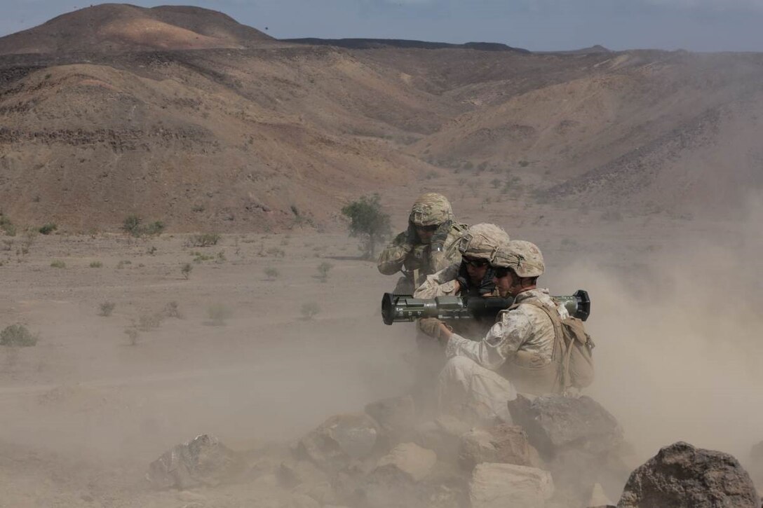 DJIBOUTI (Dec. 17, 2017) - U.S. Marines with the 15th Marine Expeditionary Unit take aim at a target during Alligator Dagger. Alligator Dagger, led by Naval Amphibious Force, Task Force 51/5th Marine Expeditionary Expedition Brigade, is a dedicated, bilateral combat rehearsal that combines U.S. and French forces to practice, rehearse and exercise integrated capabilities available to U.S. Central Command both afloat and ashore.