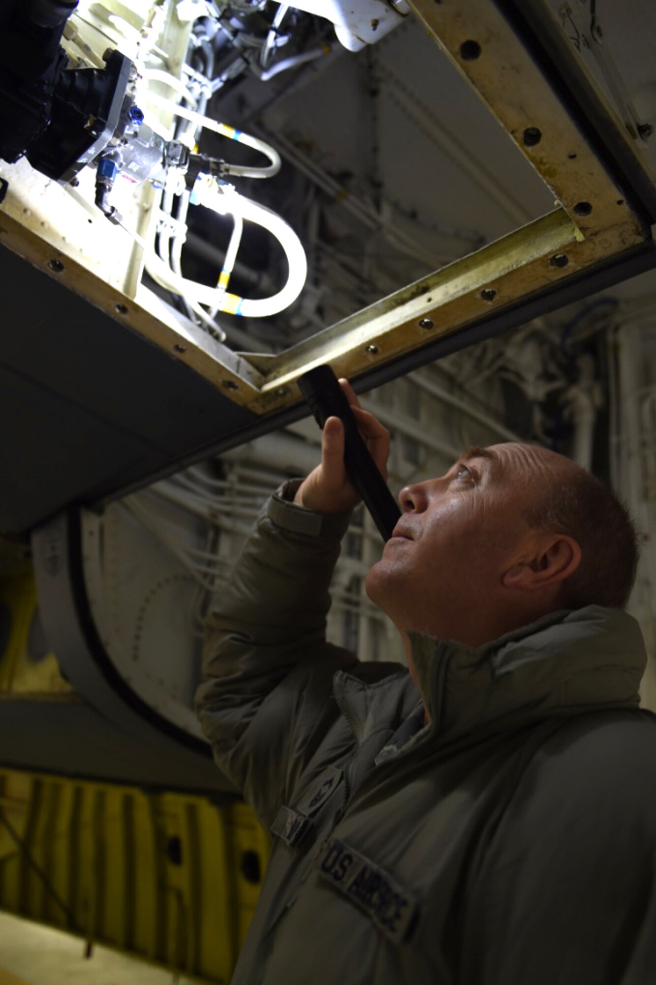 SMSgt Billing receives AFRC Lance P. Sijan award