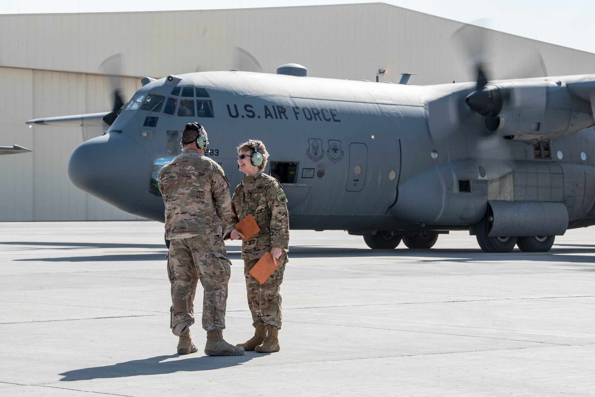 Commander of the Air Force Reserve Command visits AUAB