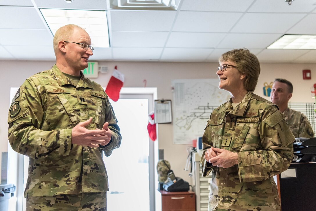 Commander of the Air Force Reserve Command visits AUAB