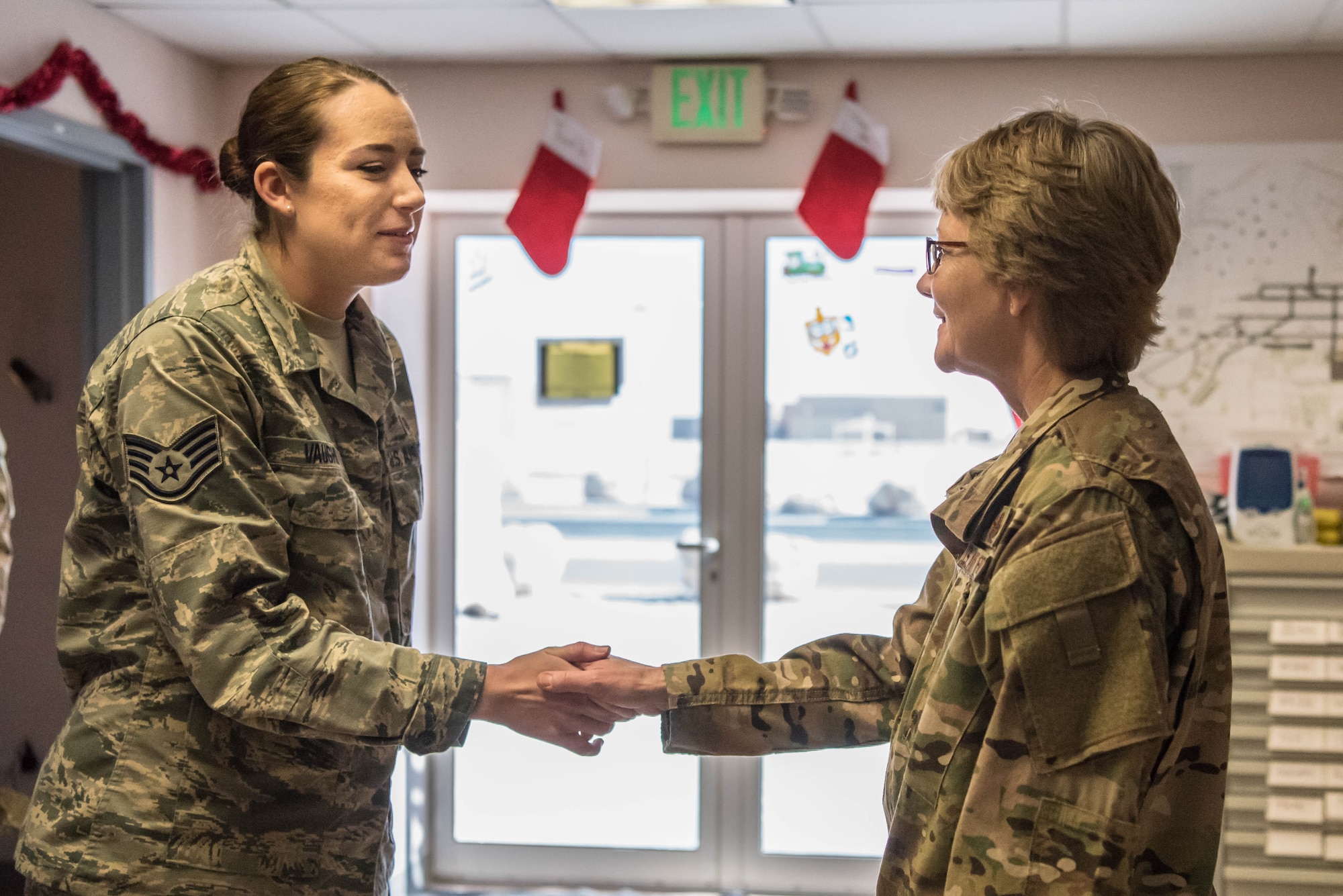 Commander of the Air Force Reserve Command visits AUAB