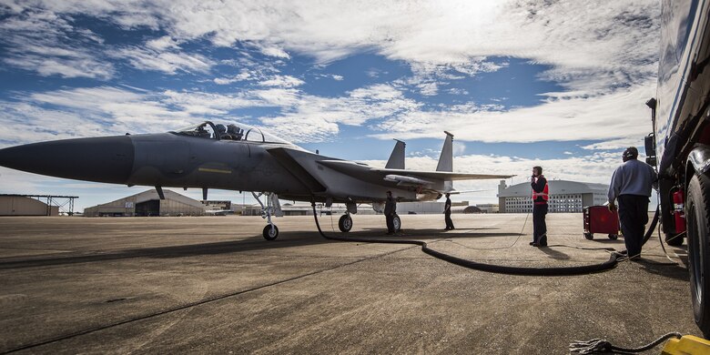 F-15 hot pitting