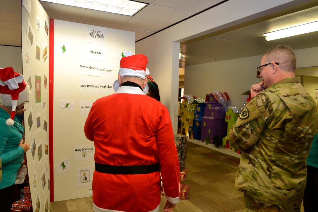 DLA Troop Support Holiday Card Decorating Contest