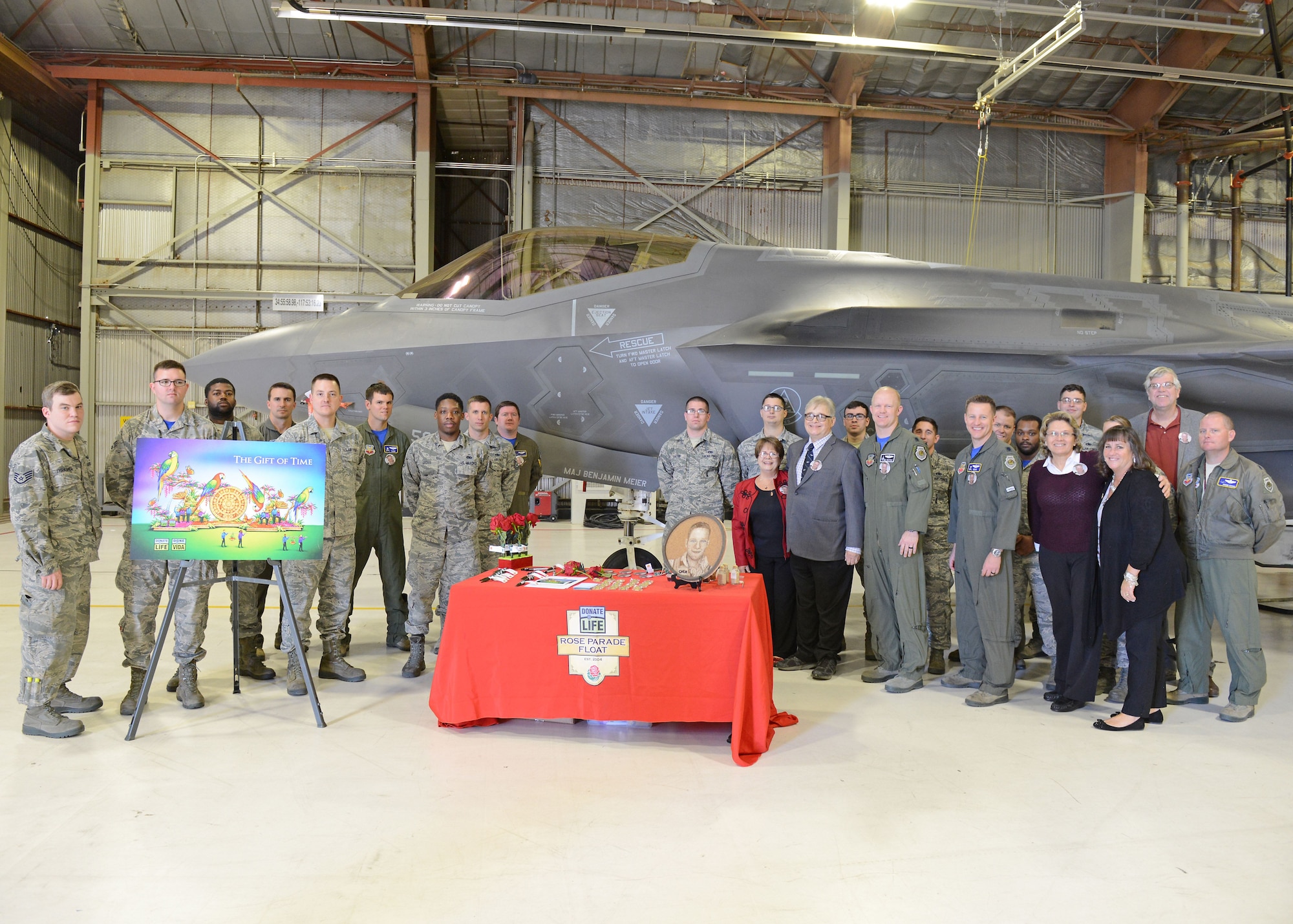 Tournament of Roses Parade float to honor Edwards pilot for giving gifts of life