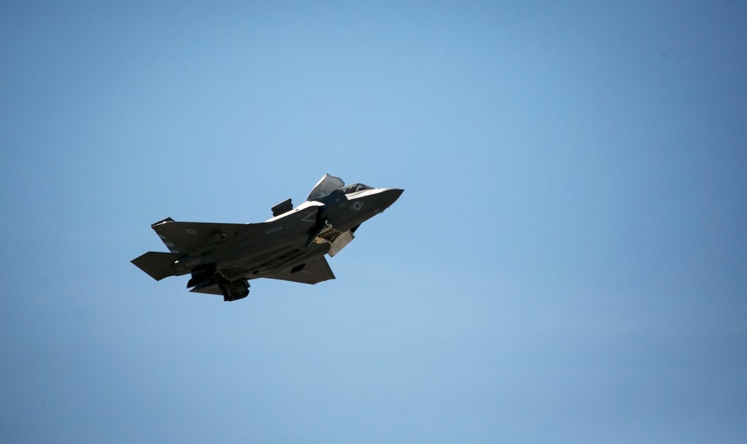 An F-35B Lightning II with Marine Fighter Attack Squadron 211 (VMFA-211) demonstrates its capabilities during  the 2017 Yuma Airshow at Marine Corps Air Station Yuma, Ariz., Saturday, March 18, 2017. (U.S. Marine Corps photo taken by Sgt. Travis Gershaneck)