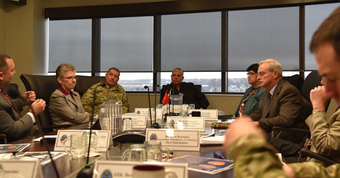 NAVSUP WSS commander visits Distribution