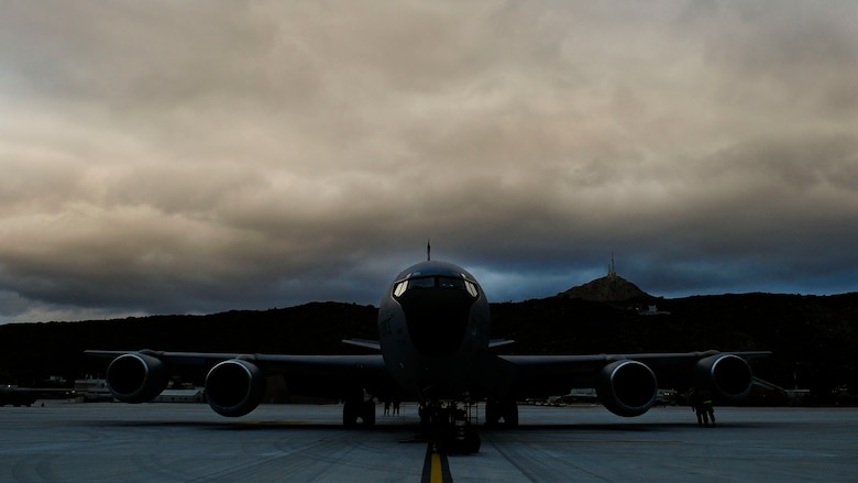 A KC-135 Stratotanker, from the Arizona Air National Guard’s 161st Air Refueling Wing, sits on the runway during a flying training deployment, Jan. 25, 2017, at Souda Bay, Greece. The KC-135 refueled U.S. and Hellenic air force F-16 Fighting Falcons during the FTD, which was hosted to evaluate aircraft and personnel capabilities and increase interoperability between the two NATO allies. (U.S. Air Force photo by Staff Sgt. Austin Harvill)