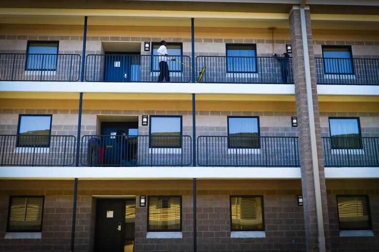 Airmen unite to conquer cleanup > Shaw Air Force Base > Article Display