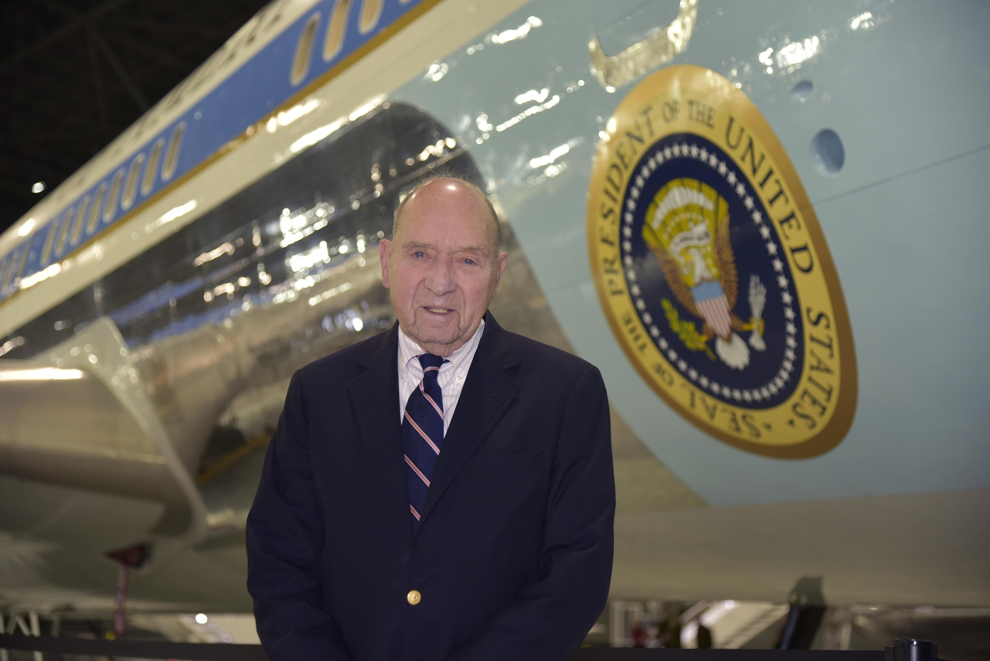 DAYTON, Ohio (30 Jan 2017)-- Former White House pool reporter Sid Davis visited the museum taking a tour of SAM 26000, the Presidential aircraft that carried John F. Kennedy’s body from Dallas to Washington D.C. on Nov. 22, 1963. Davis heard the gun shots and covered the story, including the swearing in of Lyndon B. Johnson aboard the aircraft. (U.S. Air Force photo by Ken LaRock)