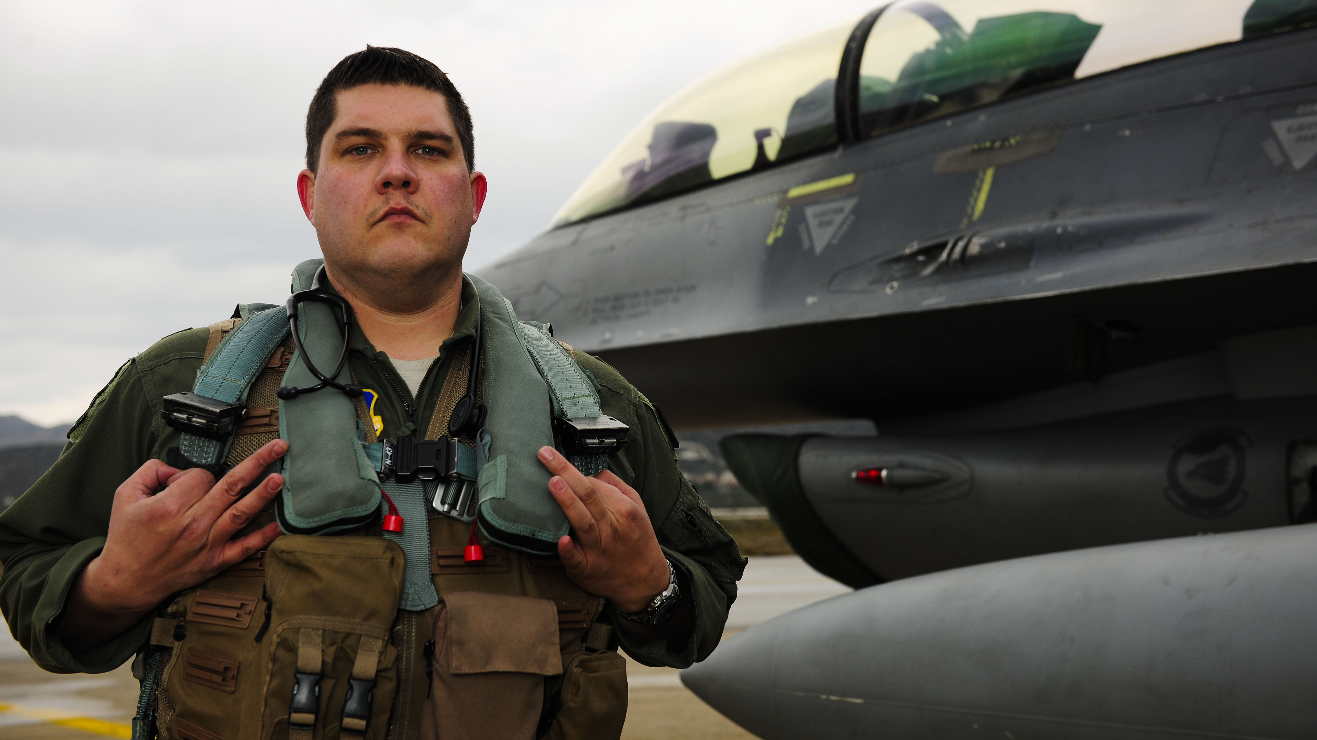 555-fs-flight-surgeon-readies-pilots-for-flight-aviano-air-base-display
