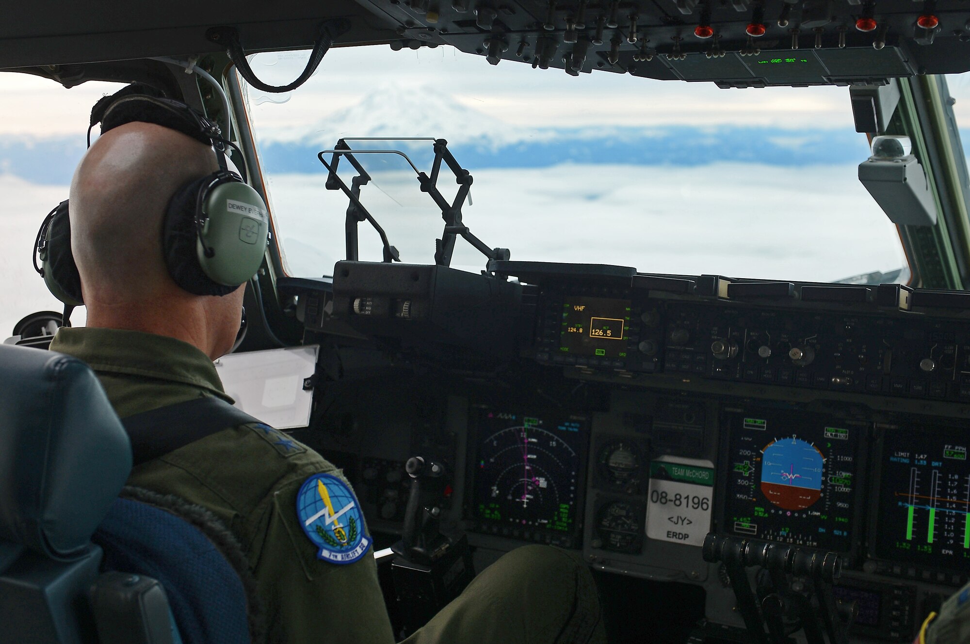 Gen. Carlton D. Everhart II, Air Mobility Command commander, flies a C-17 Globemaster III Jan. 30, 2017 during his visit to Joint Base Lewis-McChord, Wash. In addition to executing a C-17 training sortie, visiting Boeing, and talking with Airmen and Soldiers here, Everhart attended a civic leader dinner where he met with community partners. (U.S. Air Force photo by Senior Airman Divine Cox)