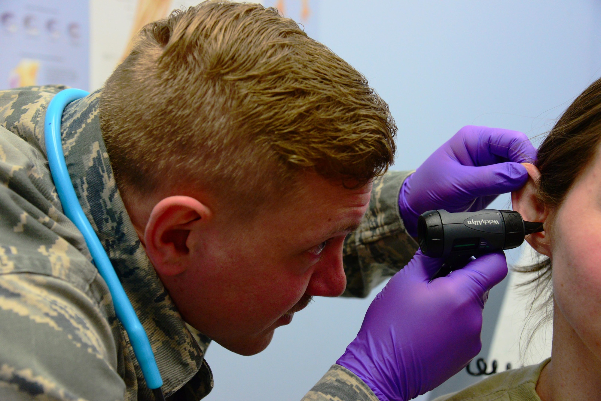 Senior Airman Nathaniel Morris, 341st Medical Operation Squadron personnel reliability assurance program clinic technician, performs a preliminary vitals check on a simulated patient Jan. 30, 2017, at Malmstrom Air Force Base, Mont. PRAP technicians assist physicians with patients’ medical needs by measuring vitals, conducting a general health questionnaire upon a patient’s arrival, and in some cases are also trained on administering medical treatments once certified. (U.S. Air Force photo/Airman 1st Class Magen M. Reeves)