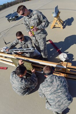 U.S. Airmen assigned to the 16th and 36th Electronic Warfare Squadron from Eglin Air Force Base, Florida, conducts the South Carolina Air National Guard’s 169th Aircraft Maintenance Squadron’s F-16 Avionics shop at McEntire Joint National Guard Base, S.C., the annual Combat Shield evaluation, Jan. 18, 2017. Combat Shield evaluates the reliability of the jet’s radar threat warning system, electronic countermeasure, and high-speed anti-radiation missile targeting system pods. Each component is crucial to the success of the F-16 fighter pilot in combat situations.  (U.S. Air National Guard photo by Airman 1st Class Megan Floyd)