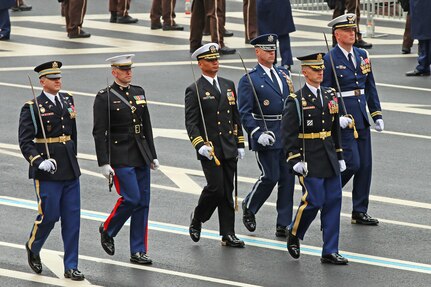Joint Task Force – National Capital Region component commanders march down Pennsylvania Avenue during the 58th Presidential Inauguration in Washington, D.C., Jan. 20, 2017. Military personnel assigned to Joint Task Force - National Capital Region provided military ceremonial support and Defense Support of Civil Authorities during the inaugural period. (DoD photos by U.S. Army Sgt. Paige Behringer)