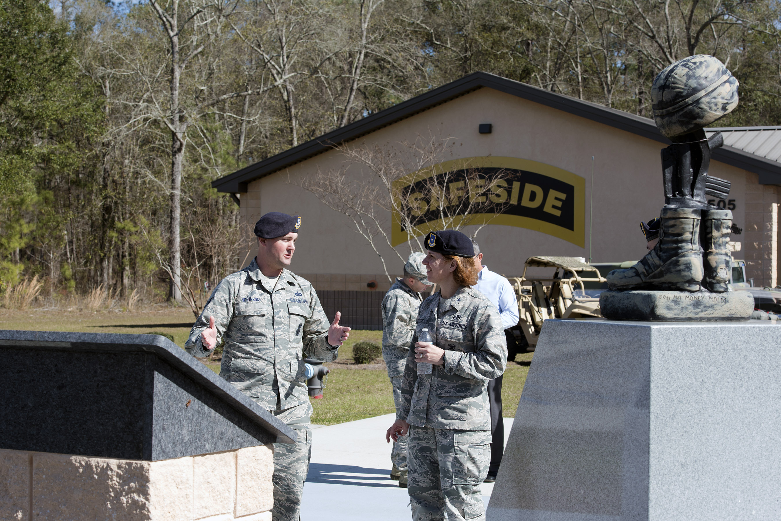 "Top Cop" visits Moody's defenders > Moody Air Force Base > Article Display