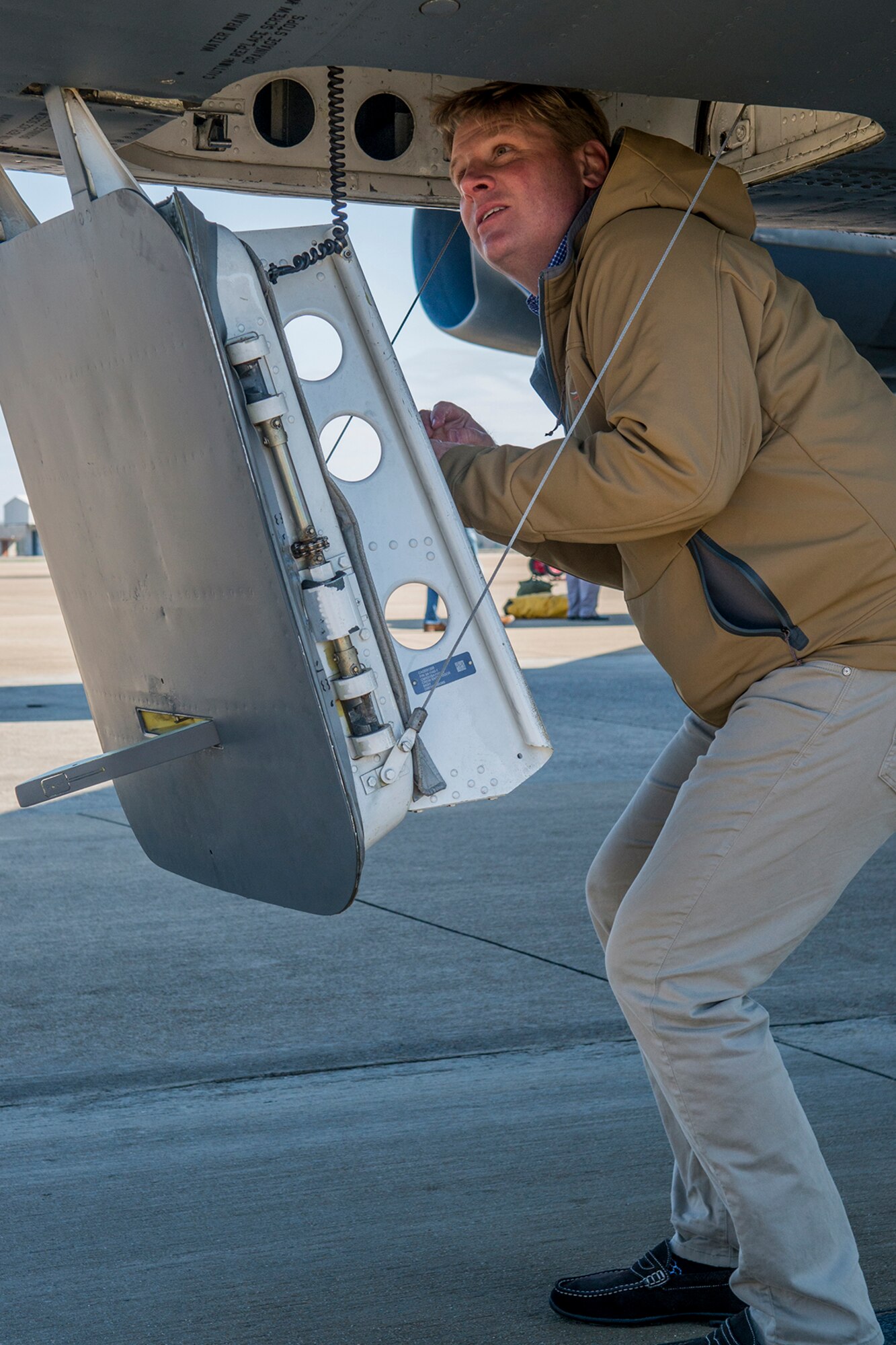 A member of the Young Presidents’ Organization (YPO) Louisiana Chapter prepares to climb up into the cockpit of an Air Force Reserve Command B-52H Stratofortress on Feb. 3, 2017, Barksdale Air Force Base, La. Members of the YPO Louisiana Chapter visited Barksdale to get a better understanding of the various jobs and leadership challenges experienced by Airmen during day-to-day operations. (U.S. Air Force photo by Master Sgt. Greg Steele/Released)