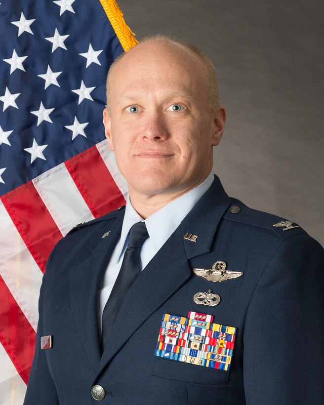 Colonel Gary R. Charlton official portrait