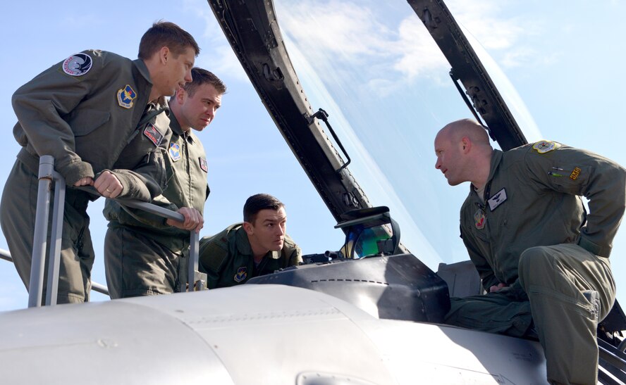 Maj. David Jones, F-16 Fighting Falcon Pilot Nellis Air Force Base, Nevada, speaks to Specialized Undergraduate Pilot Training students about the F-16 Fighting Falcon aircraft Feb. 3, 2017, at Columbus AFB, Mississippi. The aircraft was here during the Introduction to Fighter Fundamentals dedication to garner interest for the aircraft. (U.S. Air Force photo by 2nd Lt. Savannah Stephens)