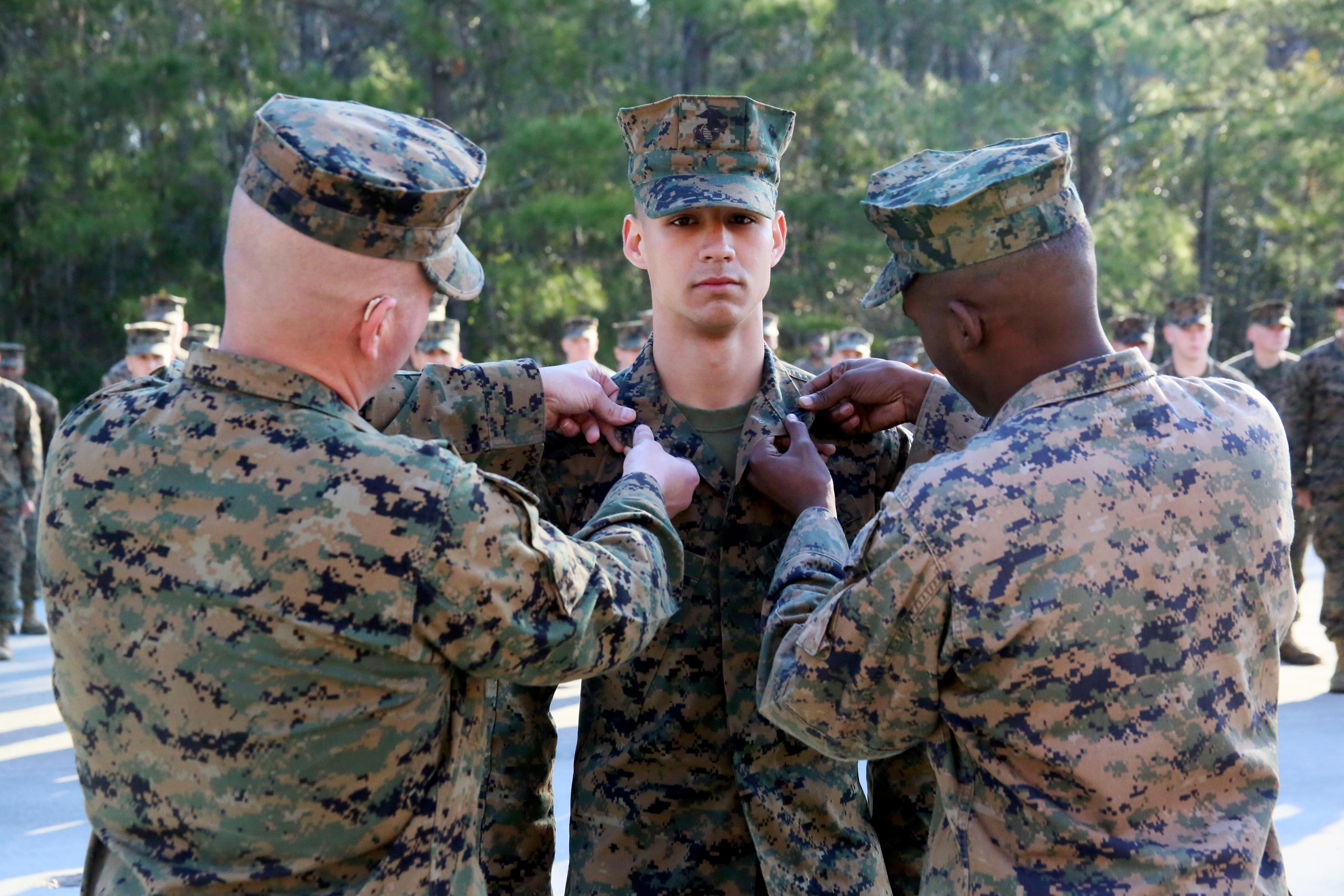 Former Boy Scout pins as MTACS-28 meritorious sergeant > Marine Corps ...