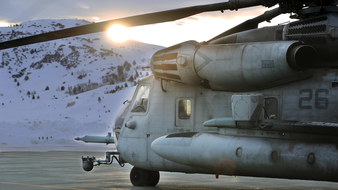 Marines with Marine Heavy Helicopter Squadron 462 “Heavy Haulers” prepare to conduct cold weather training at the Marine Corps Mountain Warfare Training Center, Bridgeport, Calif., Feb.1, 2017. The CH-53E Super Stallion’s versatility and maneuverability is an important asset in the terrain surrounding MCMWTC and facilitates mission during the training exercise.