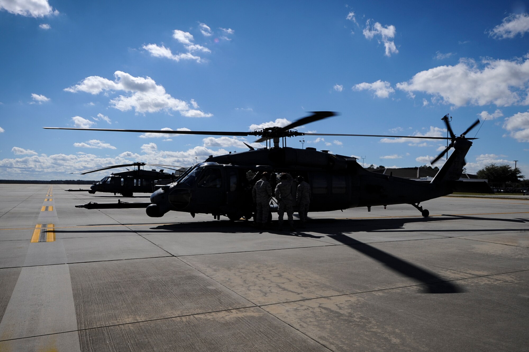 Airmen from the 41st Helicopter Maintenance Unit prepare to launch an HH-60G Pave Hawk, Feb. 1, 2017, at Moody Air Force Base, Ga. The 41st Rescue Squadron is an HH-60G personnel recovery squadron that specializes in search and rescue, medical evacuation, disaster response and humanitarian assistance. (U.S. Air Force photo by Airman 1st Class Lauren M. Sprunk)