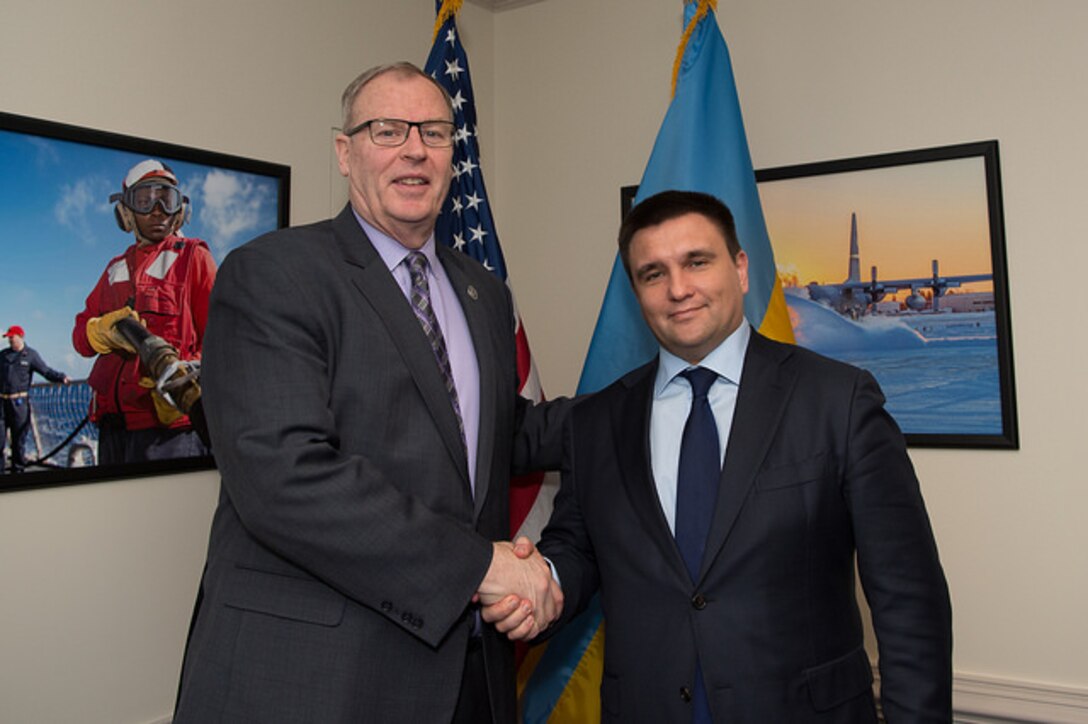 Deputy Defense Secretary Bob Work poses for a photo with Ukrainian Foreign Affairs Minister Pavlo Klimkin during an office call at the Pentagon, Feb. 15, 2017. DoD photo by Army Sgt. Amber I. Smith