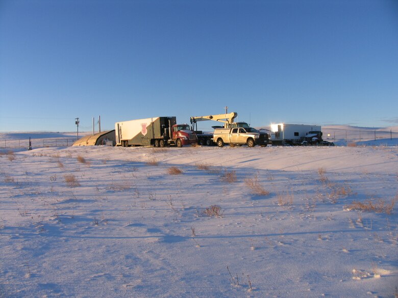Launch facility shelter enables PDM during winter months > Hill Air