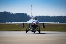 An F-16D Fighting Falcon taxis to a parking spot, Feb. 17, 2017, at Moody Air Force Base, Ga. The U.S. Air Force Thunderbirds are known as the “Ambassadors in Blue,” and will be representing the Air Force during the Thunder Over South Georgia Air Show in October 2017, at Moody AFB. (U.S. Air Force photo by Airman 1st Class Lauren M. Sprunk)