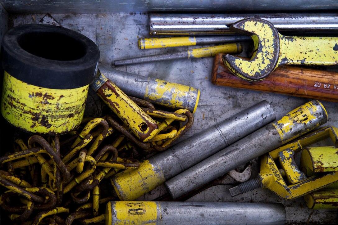 Army Reserve Soldiers assigned to the 329th Chemical, Biological, Radiological, and Nuclear (CBRN) Company (Reconnaissance and Surveillance), use cylinder leak kits during training with Miami-Dade Fire Rescue Department (MDFR) firefighters at the MDFR training facility in Doral, Fla., on Feb. 17, 2017. The 329th CBRN Company, the Army Reserve’s 469th Ground Ambulance Company, from Wichita, Kan., and the Florida National Guard’s Civil Support Team, spent the day training with MDFR firefighters and learned about tools Soldiers could use if called up to support hazardous material operations in Port of Miami and Dade County. (Army Reserve photo by Master Sgt. Mark Bell / Released)