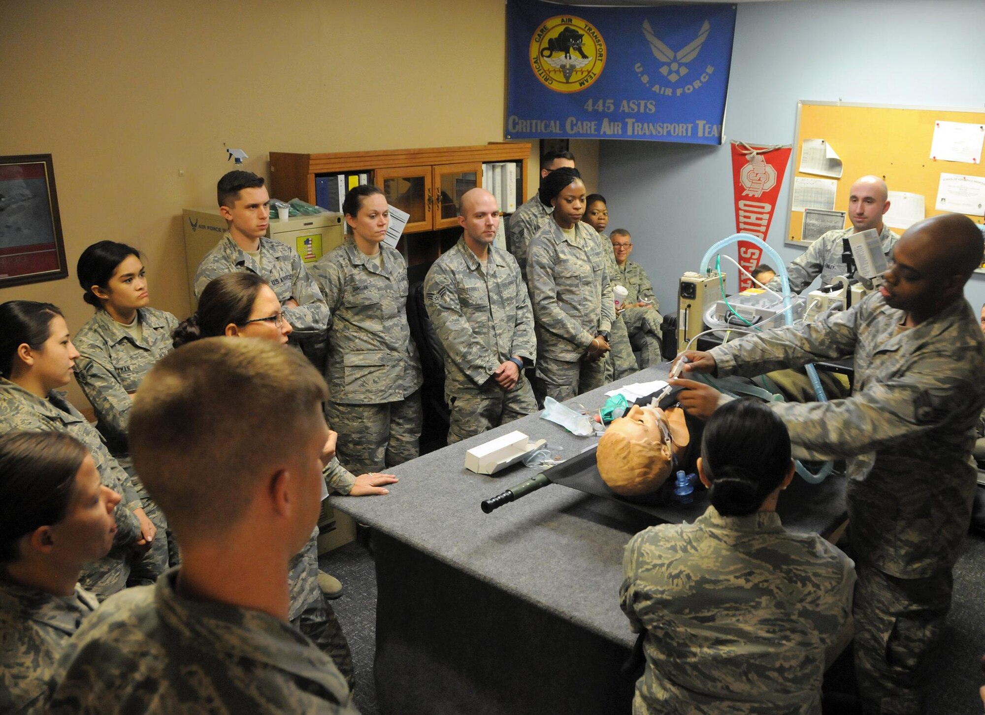 Staff Sgt. Samuel Collier, 445th Aeromedical Staging Squadron cardiopulmonary lab journeyman, instructs to his fellow ASTS Airmen cardiopulmonary techniques during a training event Feb. 12, 2017. The training event consisted of litter transport and CCAT (Critical Care Air Transport Team) training. Each unit training assembly weekend will have one dedicated day of such training to prepare ASTS Airmen for the August 2017 Patriot Warrior exercise,  the Air Force Reserve Command portion of an immense joint field exercise involving nearly 6,000 Airmen, Sailors, Soldiers, and multinational forces. (U.S. Air Force photo/Tech. Sgt. Anthony Springer)