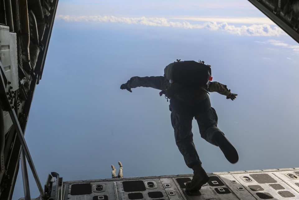 Leap of faith > II Marine Expeditionary Force > II MEF News