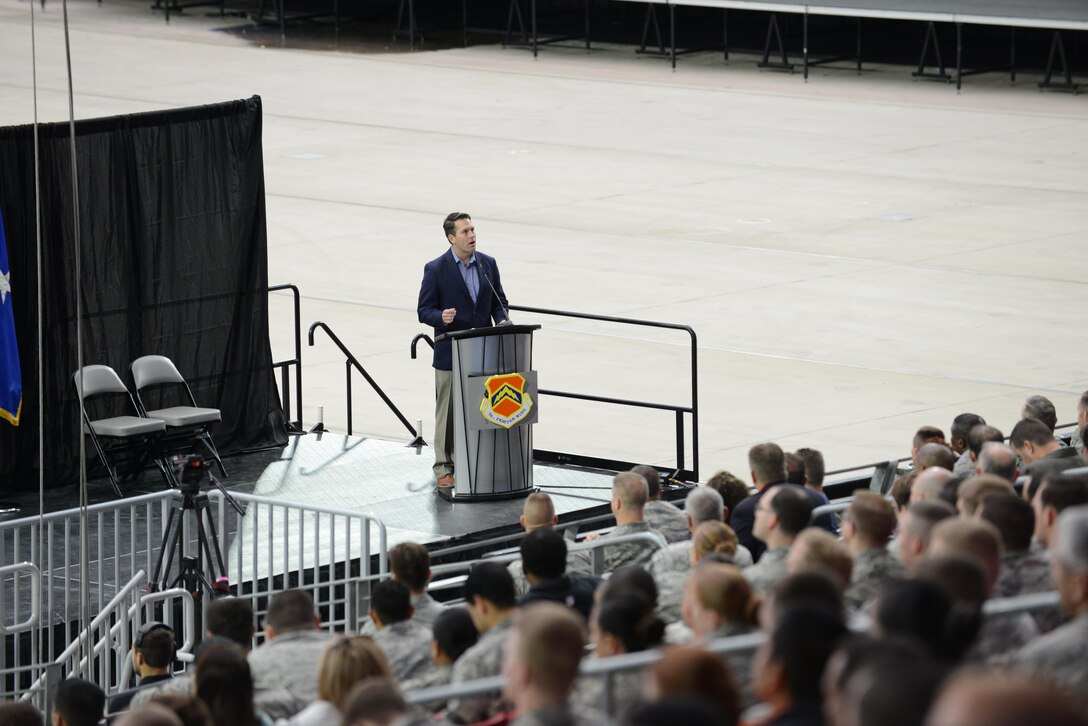 Brett Hunt, executive director of the Public Service Academy at Arizona State University, speaks to Airmen during Wingman Day Jan 3, 2016 at the University of Phoenix Stadium in Glendale, Ariz. The Wingman Day is a pause in our day-to-day mission to demonstrate how working as a team creates momentum, improves morale, nourishes our selfless culture, and fosters trust through an amazing sense of accomplishment. (U.S. Air Force photo by Airman 1st Class Alexander Cook)