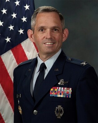 Colonel Damon S. Feltman's official Air Force photo