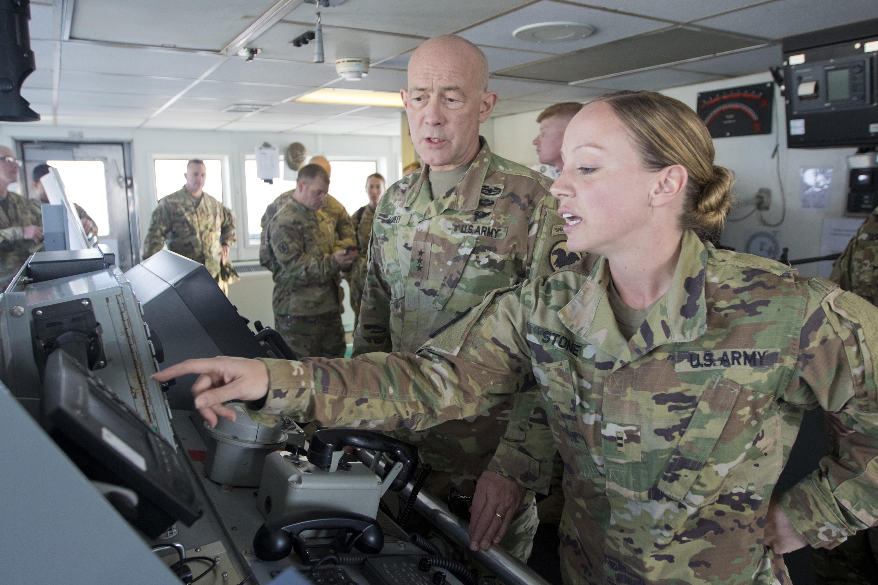 Lt. Gen. Luckey tours USAR boating capabilities