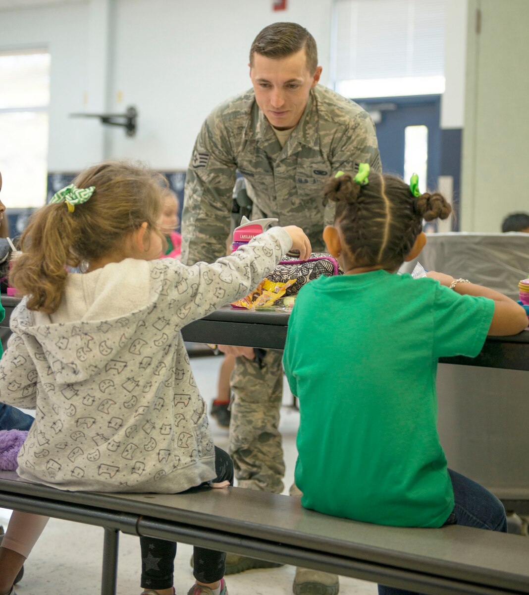 Airman first resource officer to Eglin Elementary > Air Force > Article Display