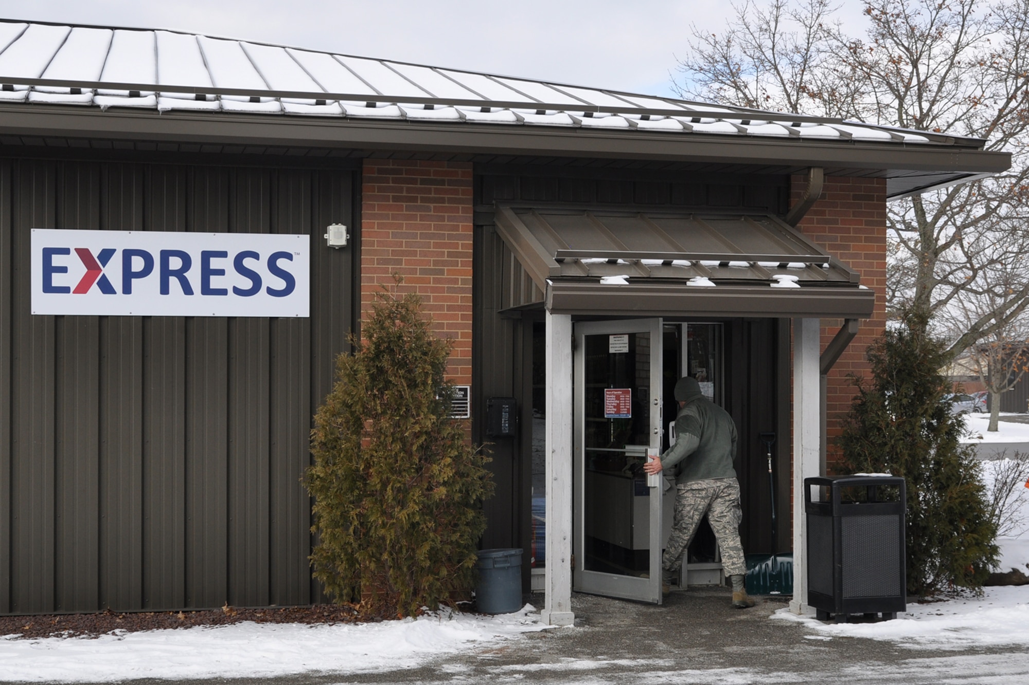The Army and Air Force Exchange Service (AAFES) Base Exchange (BX) Express located here has changed Hours of Operation effective immediately. The new hours are Monday through Friday 9:30 a.m. to 5 p.m. The BX Unit Training Assembly (UTA) hours have also changed and are now Saturdays 9 a.m. to 4 p.m. and Sundays 9 a.m. to 3 p.m. The BX is closed on Federal Holidays and during non-UTA weekends.  Please call 330-609-1395 with any questions regarding the Base Exchange. (U.S. Air Force photo/ Senior Airman Joshua Kincaid)