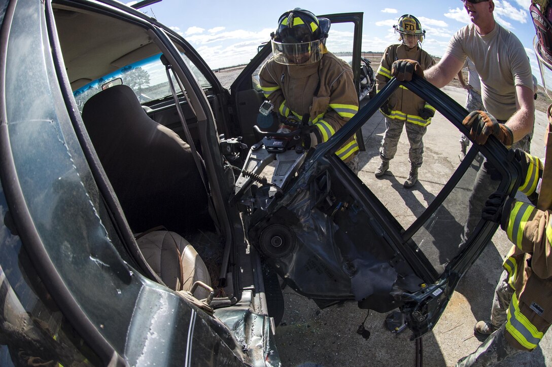 Firefighters teach jaws of life lessons