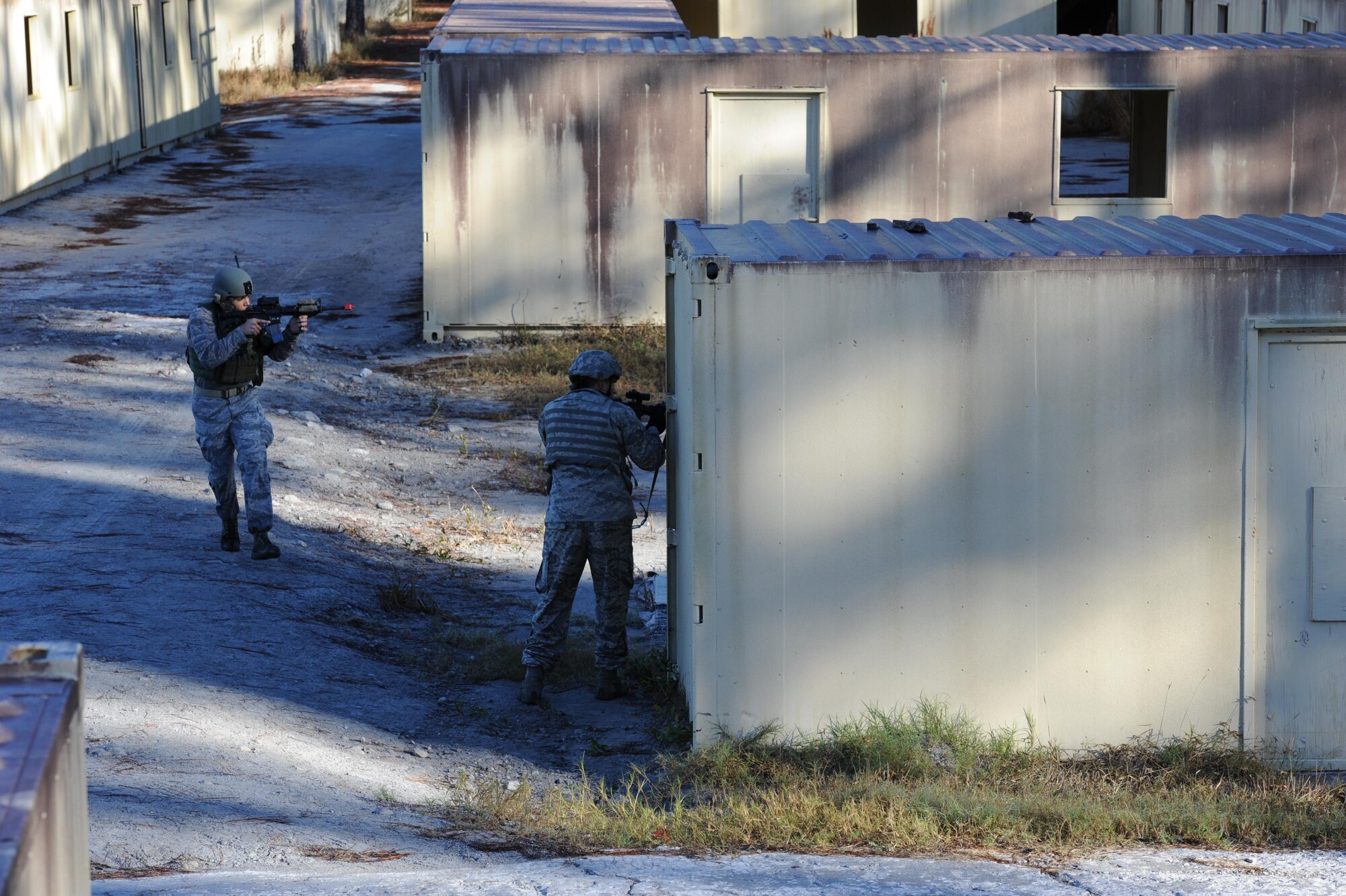 The 927th Security Force Squadron, MacDill Air Force Base, Florida participated in a week-long training exercise held at Camp Blanding Joint Training Center, Starke Florida, Jan. 9-13. The exercise included multiple scenarios that evaluated the defenders response to a variety of base threats. (U.S Air Force photo by Tech. Sgt. Peter Dean)