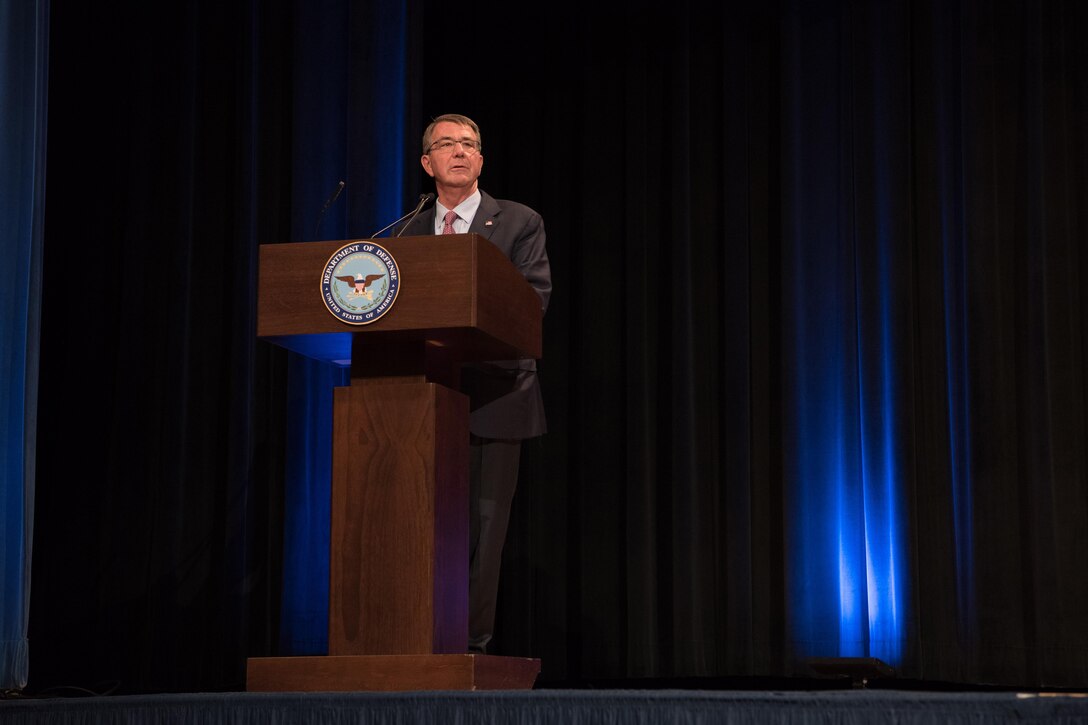 Defense Secretary Ash Carter delivers a farewell address at the Pentagon, Jan. 18, 2017. DoD photo by Air Force Staff Sgt. Jette Carr