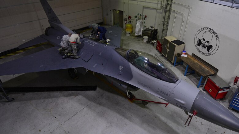 Aviano Airmen perform fuel phase inspection > Royal Air ...
