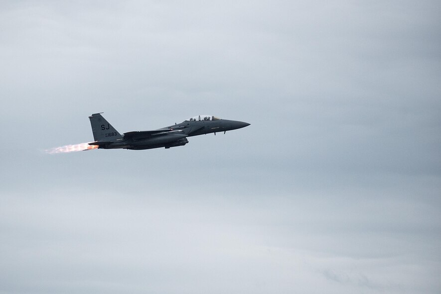 An F-15E Strike Eagle aircraft takes off during Razor Talon, Jan. 20, 2017, at Seymour Johnson Air Force Base, North Carolina. Razor Talon provides unique training opportunities and scenarios involving friendly forces fighting through contested airspace while destroying air-to-air and air-to-surface simulated threats along the North Carolina coast and Mid-Atlantic region. (U.S. Air Force photo by Airman 1st Class Kenneth Boyton)