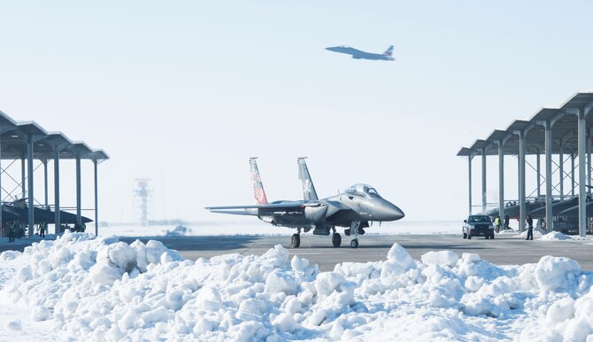 Republic of Singapore Air Force Senior Lieutenant Colonel Tham Yeow Min, 428th Fighter Squadron senior-ranking officer, taxis in after his final flight, Jan. 17, 2017, at Mountain Home Air Force Base, Idaho. As an operational pilot, Tham has achieved over 2,600 flying hours and has served in various fighter squadrons in the Republic of Singapore on the A-4SU, F-5S/T, F-15C/D and F-15SG platforms. (U.S. Air Force photo by Senior Airman Malissa Lott/Released)